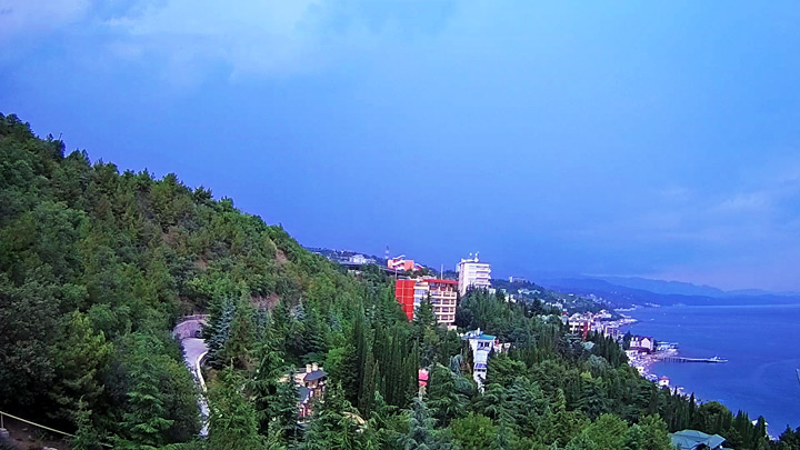 Онлайн веб-камера в Профессорском уголке Алушты, Крым (Алушта, Россия)